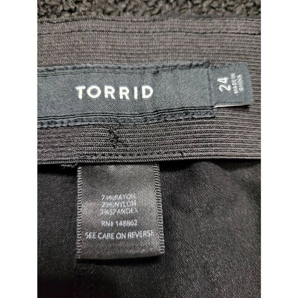 Torrid Shorts - Picture 3 of 3